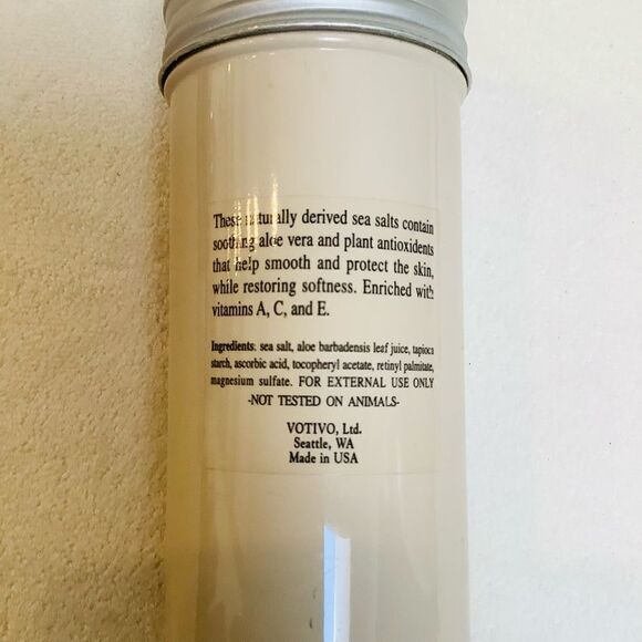 Votivo Bath Salts  CLEAN CRISP WHITE BATH SALTS Rare discontinued - Picture 3 of 5
